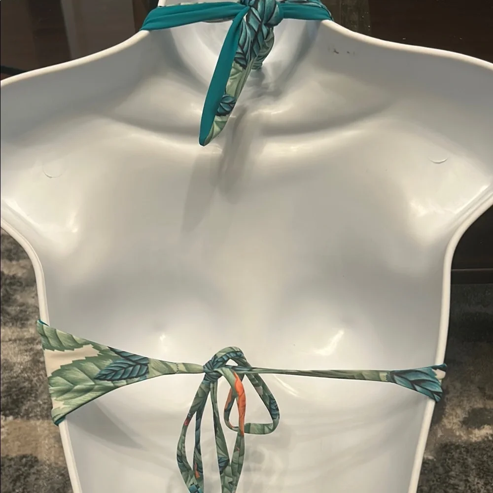 Tropical Leaf Print Swimsuit - Picture 2 of 2